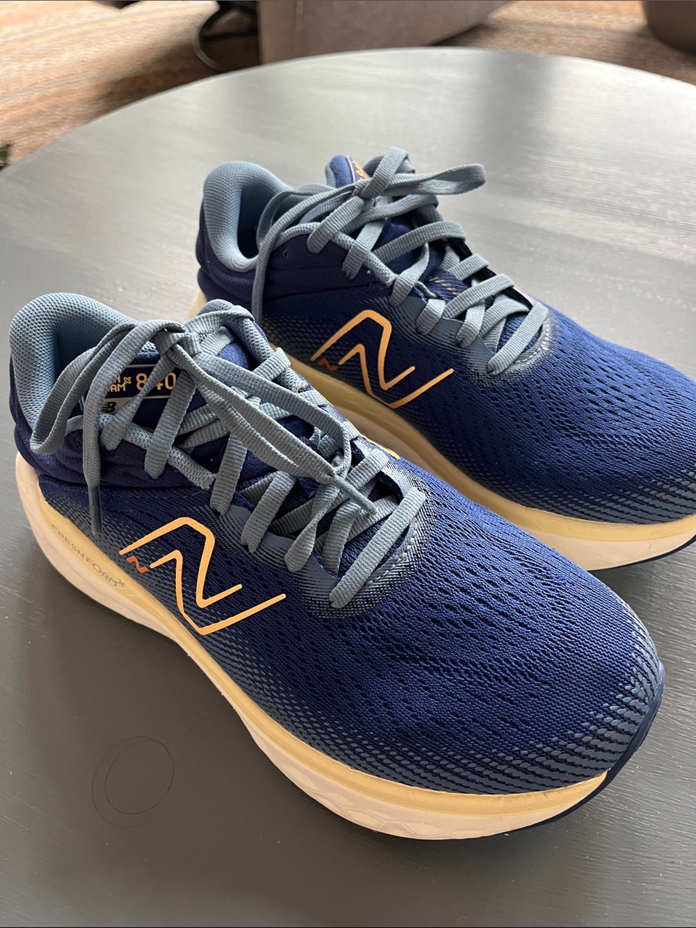 New Balance Women's Blue Athletic Running Shoes Fresh Fit Foam 840 size 7Wide